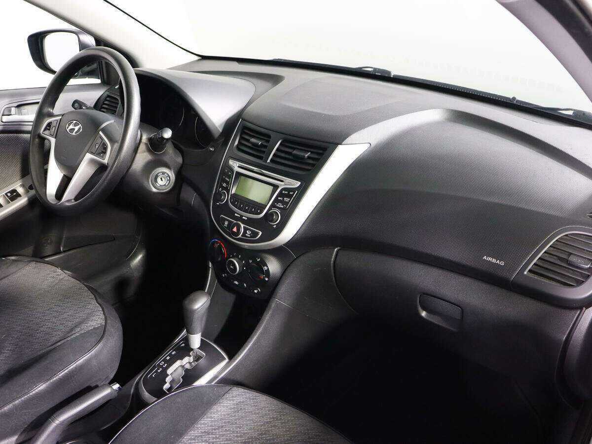 Купить Hyundai Solaris, 2011, 115 000 км, фото №9