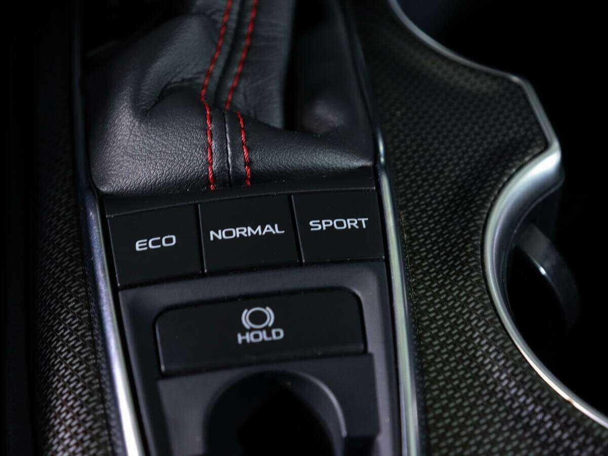 Купить Toyota Camry, 2021, 67 989 км, фото №25