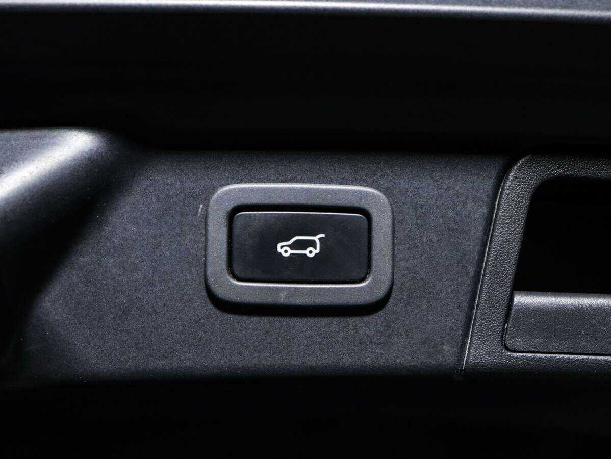 Купить Land Rover Range Rover Velar, 2018, 72 497 км, фото №15