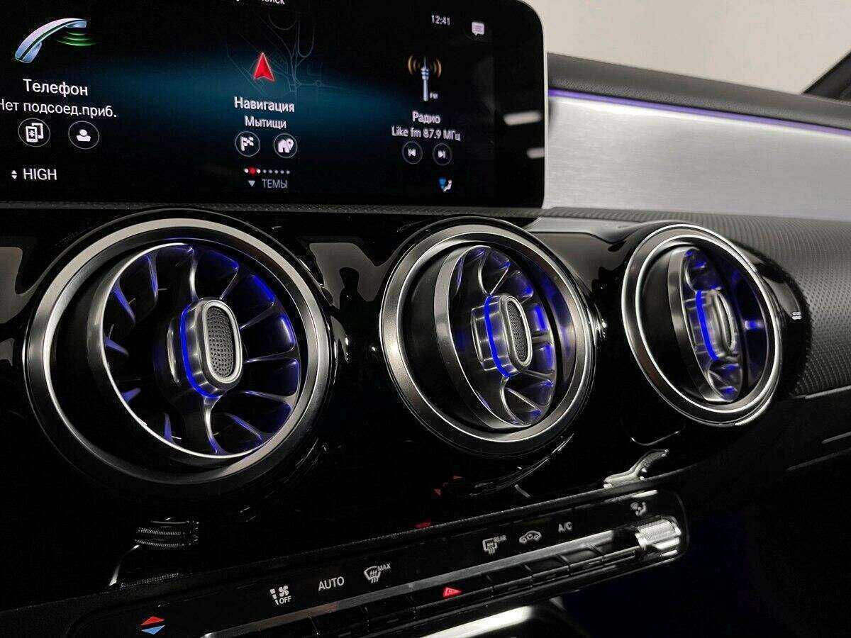 Купить Mercedes-Benz A-Класс AMG 35 AMG, 2019, 59 644 км, фото №12