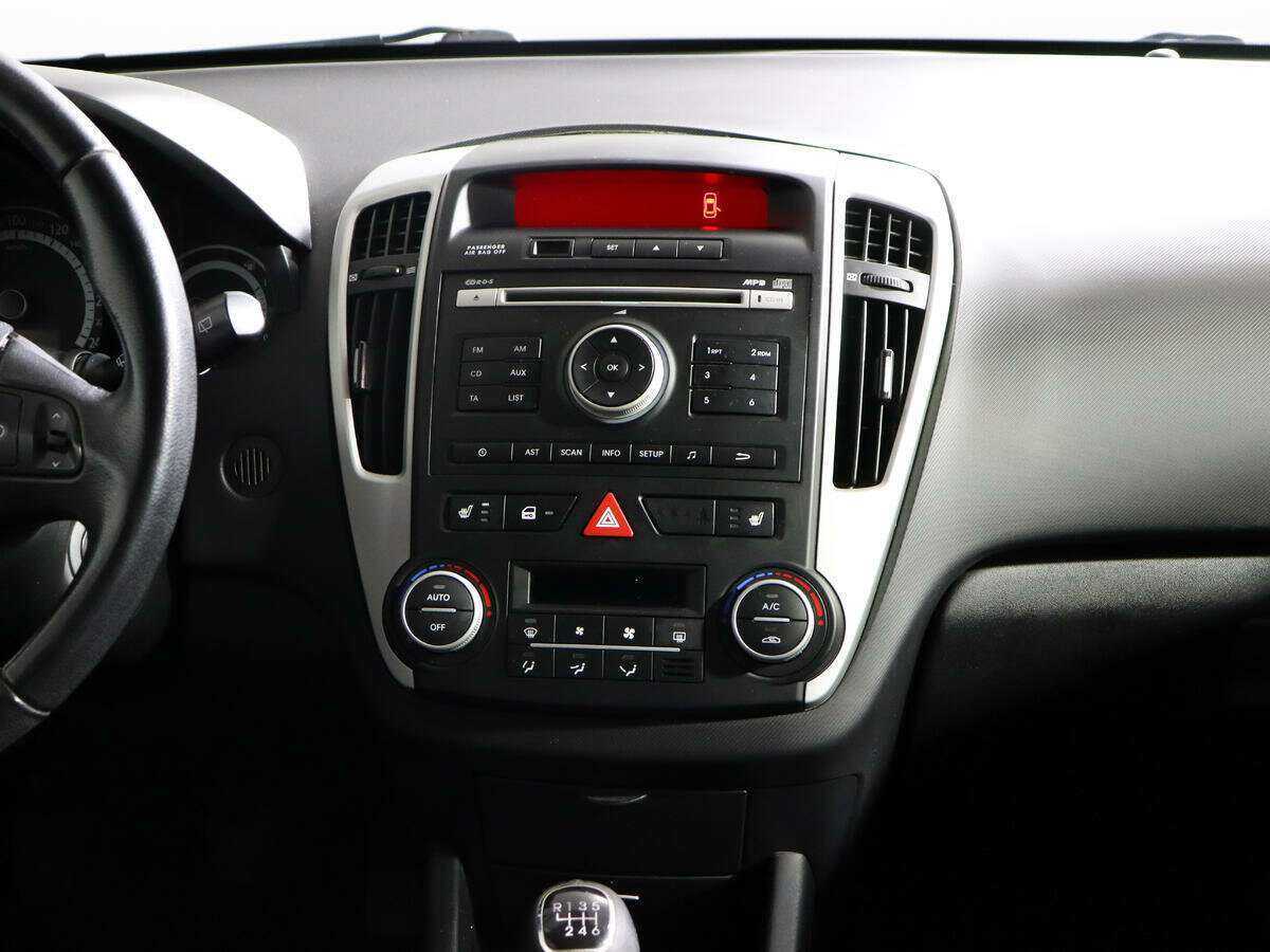 Купить Kia Ceed, 2011, 80 000 км, фото №13