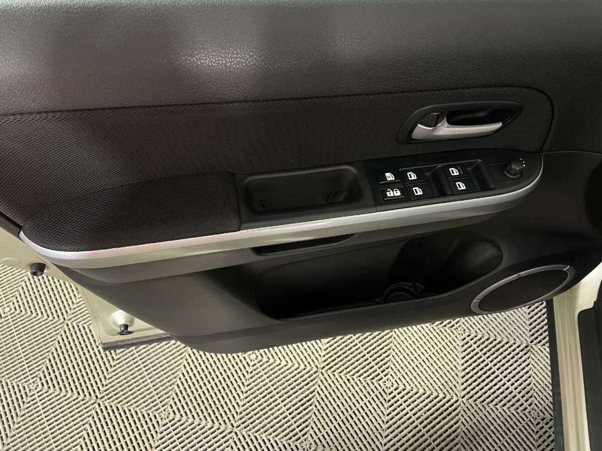 Купить Suzuki Grand Vitara, 2010, 198 257 км, фото №7