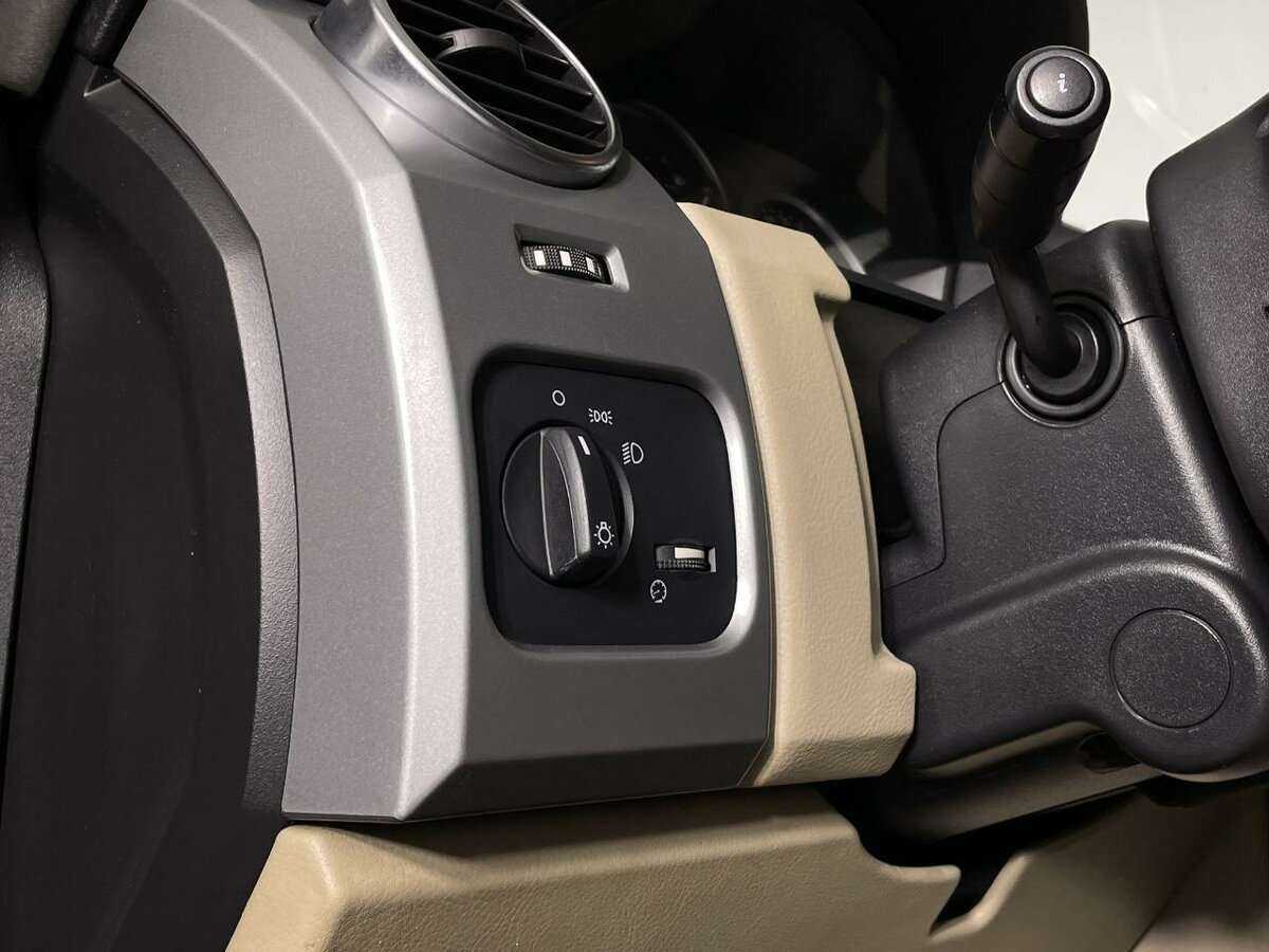 Купить Land Rover Discovery, 2008, 231 784 км, фото №9