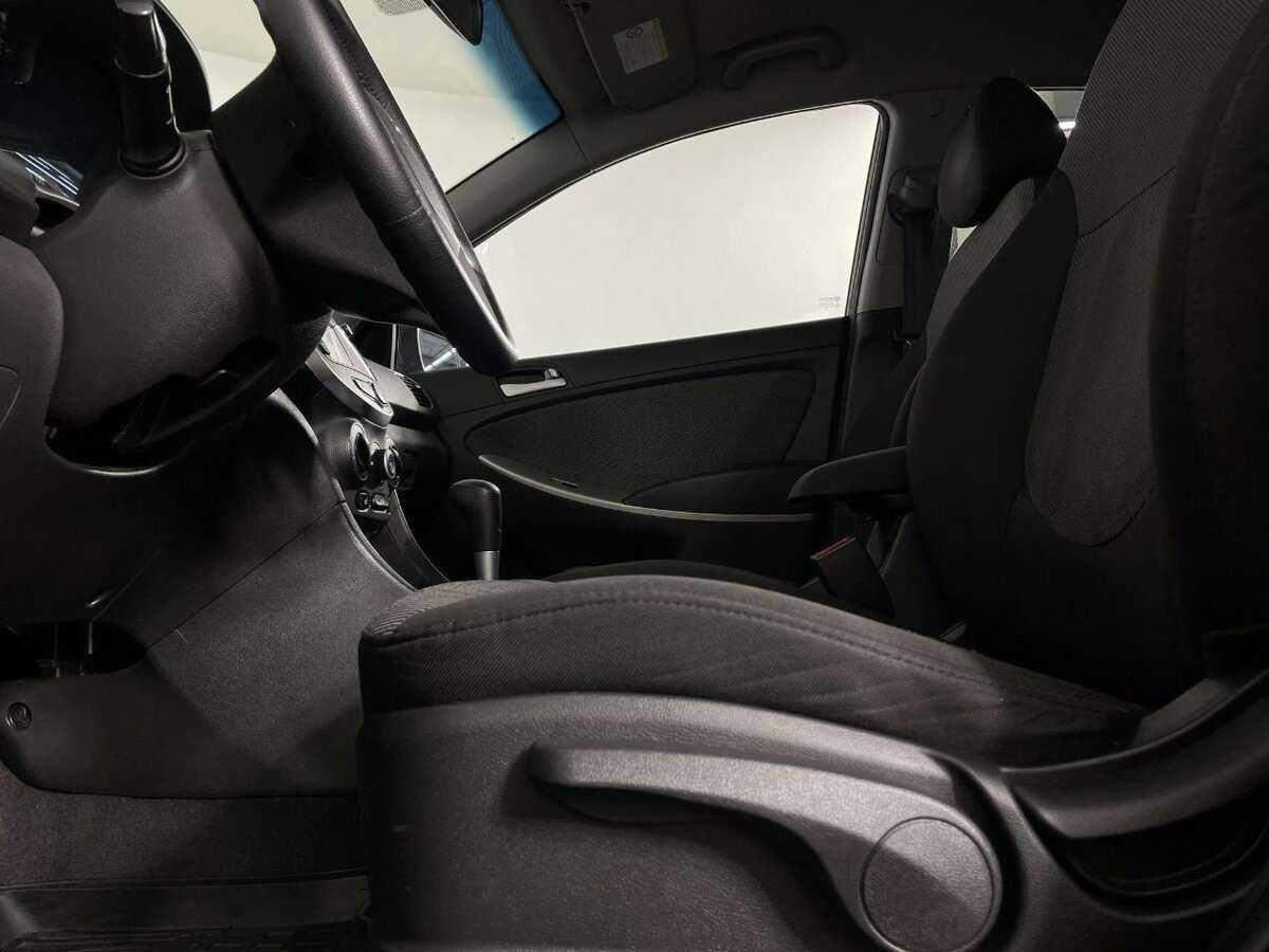 Купить Hyundai Solaris, 2011, 223 502 км, фото №10