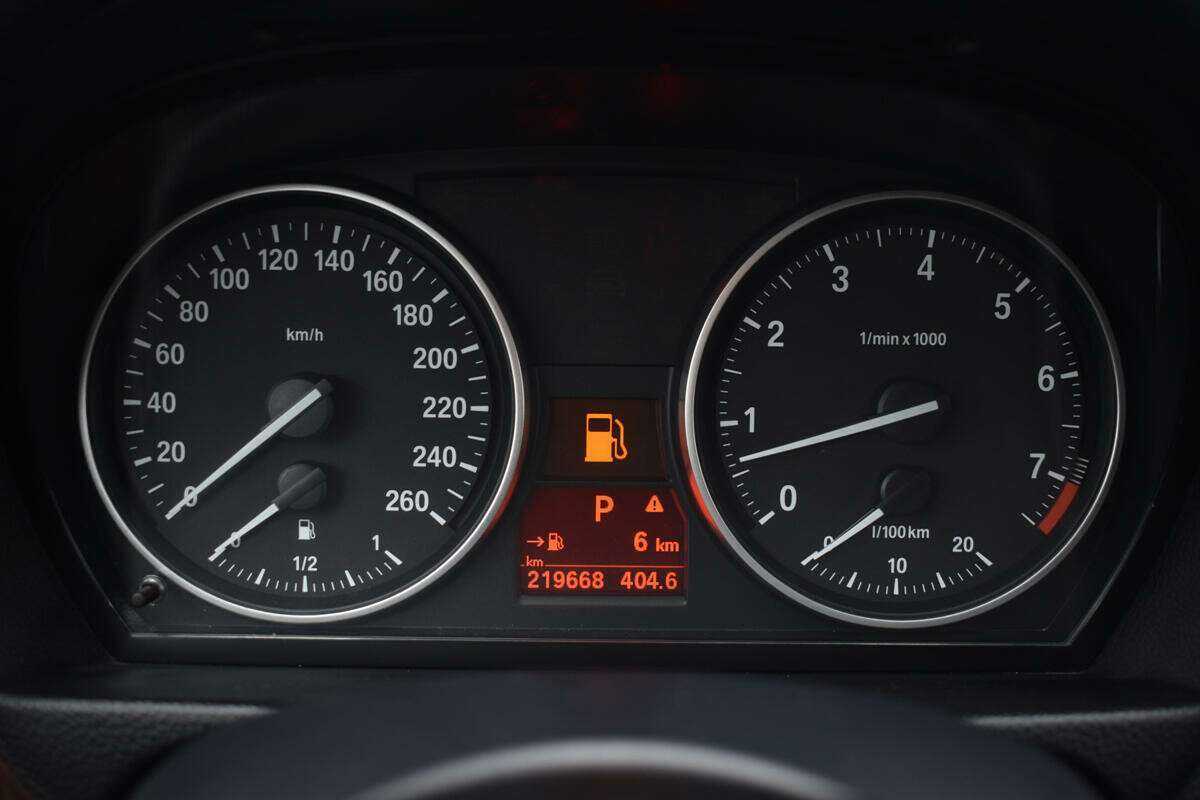 Купить BMW 3 серии 325i, 2009, 219 667 км, фото №11