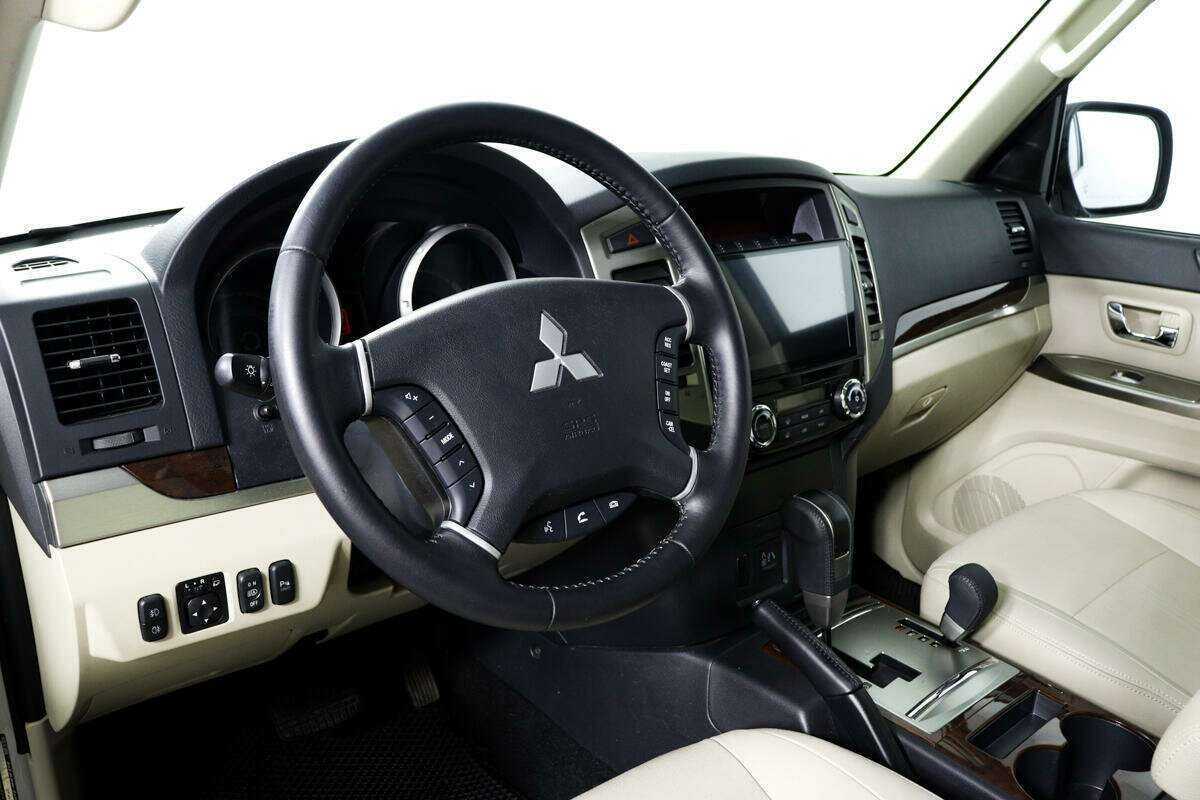 Купить Mitsubishi Pajero, 2021, 11 782 км, фото №13