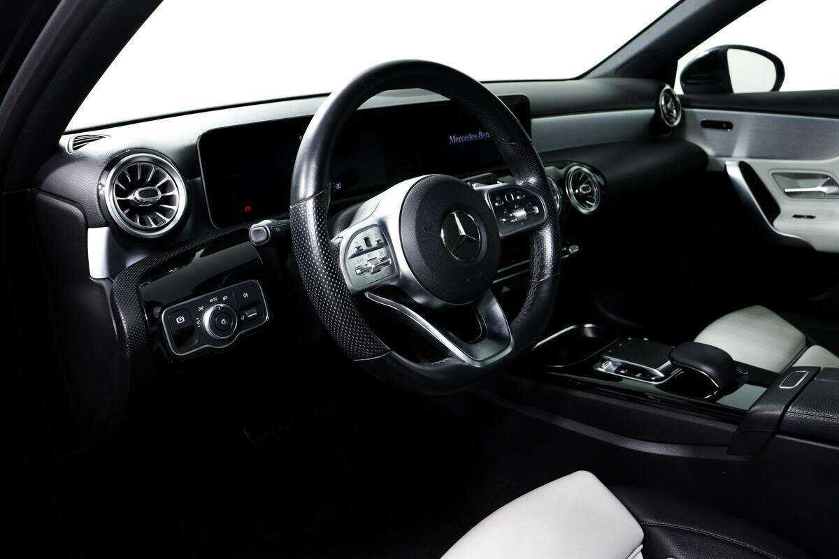 Купить Mercedes-Benz A-Класс 200, 2019, 53 200 км, фото №13