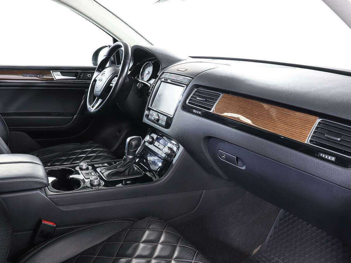 Купить Volkswagen Touareg, 2016, 91 000 км, фото №9