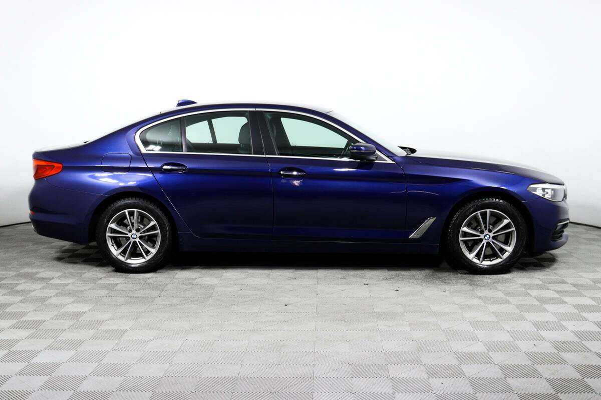 Купить BMW 5 серии 530i xDrive, 2017, 133 960 км, фото №4