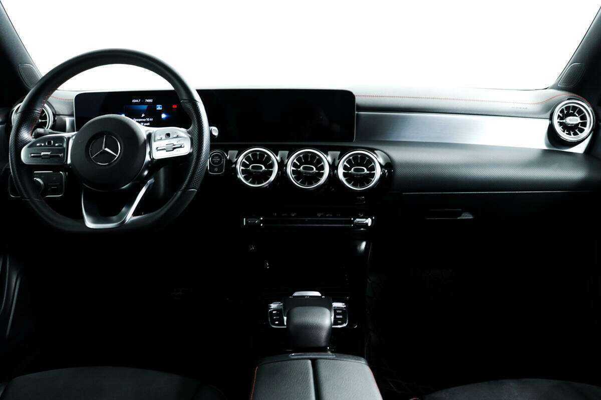 Купить Mercedes-Benz CLA 200, 2019, 73 950 км, фото №11