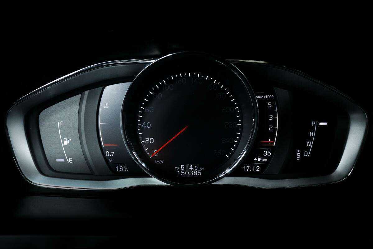 Купить Volvo V60 Cross Country, 2018, 150 380 км, фото №8