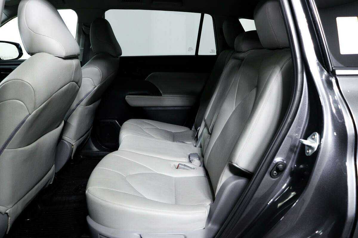 Купить Toyota Highlander, 2021, 52 611 км, фото №12