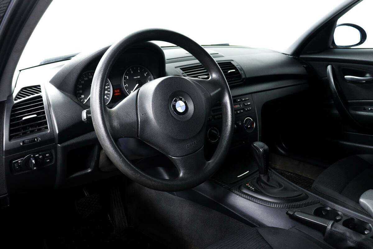 Купить BMW 1 серии 120i, 2009, 167 366 км, фото №13