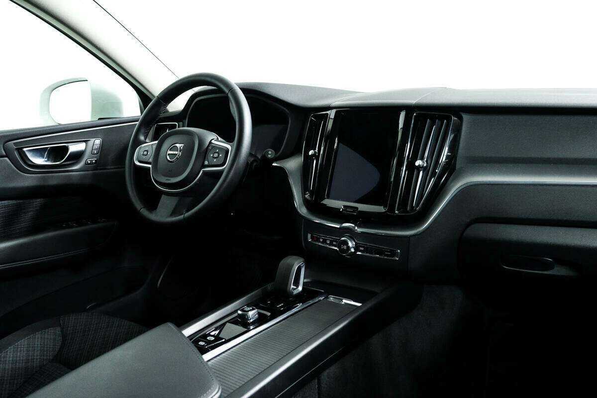 Купить Volvo XC60, 2022, 15 690 км, фото №9