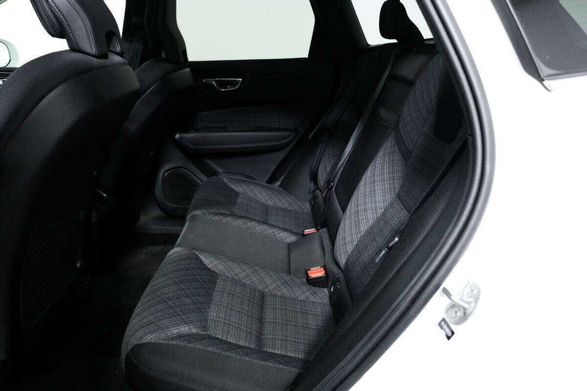 Купить Volvo XC60, 2022, 15 690 км, фото №12