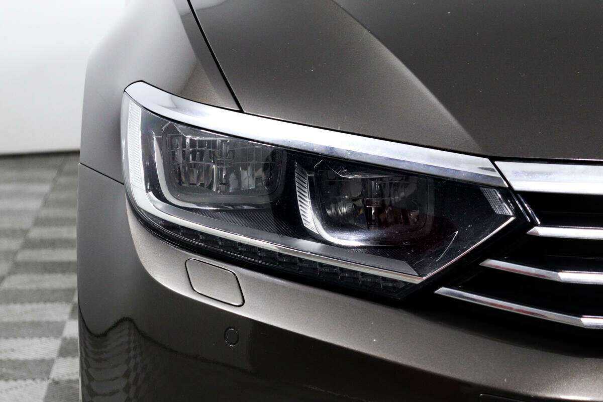 Купить Volkswagen Passat, 2016, 130 800 км, фото №15