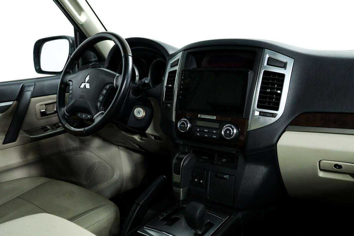 Купить Mitsubishi Pajero, 2019, 10 957 км, фото №8