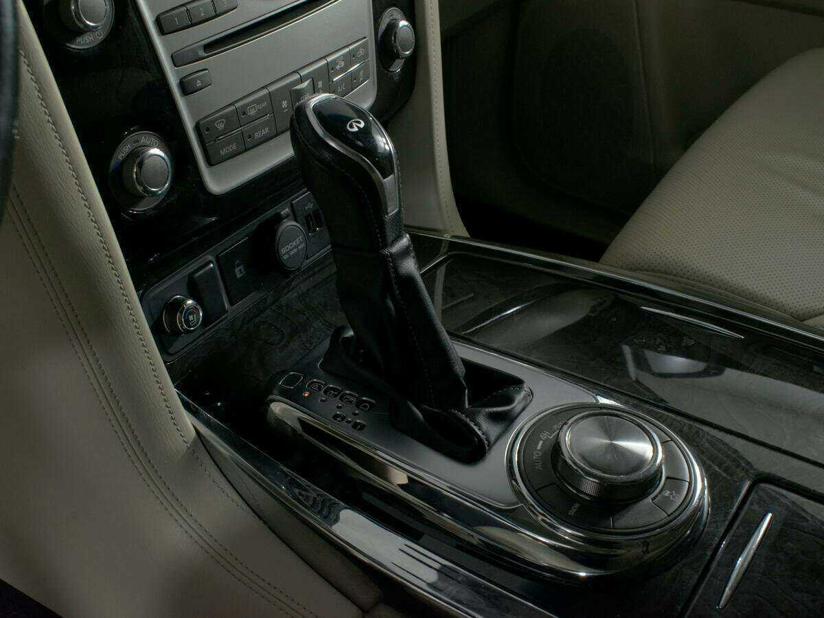 Купить Infiniti QX80, 2018, 141 346 км, фото №24