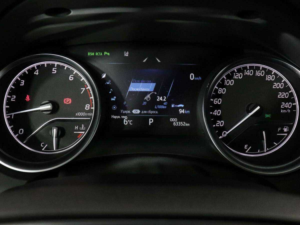 Купить Toyota Camry, 2018, 63 300 км, фото №8