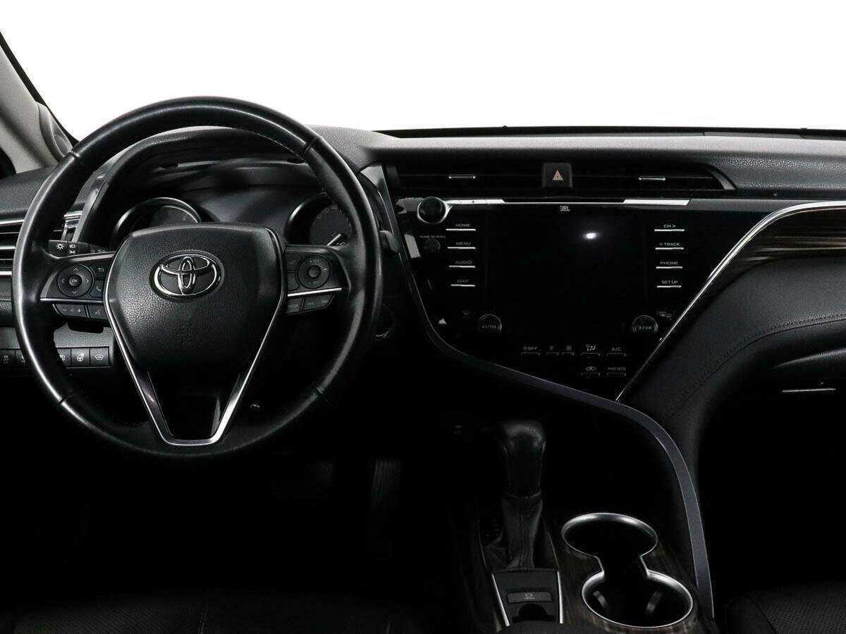 Купить Toyota Camry, 2018, 63 300 км, фото №9