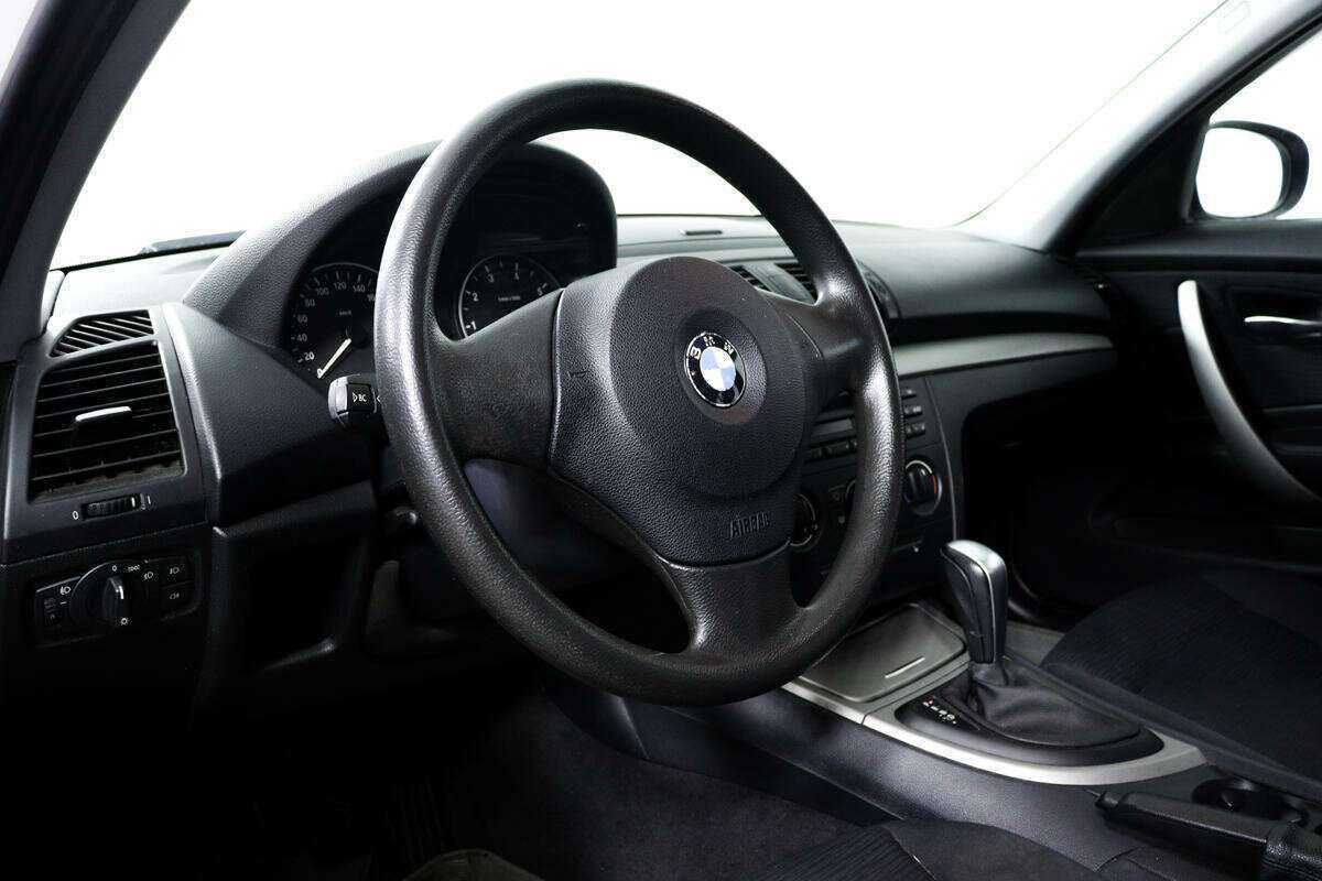 Купить BMW 1 серии 116i, 2010, 157 336 км, фото №13