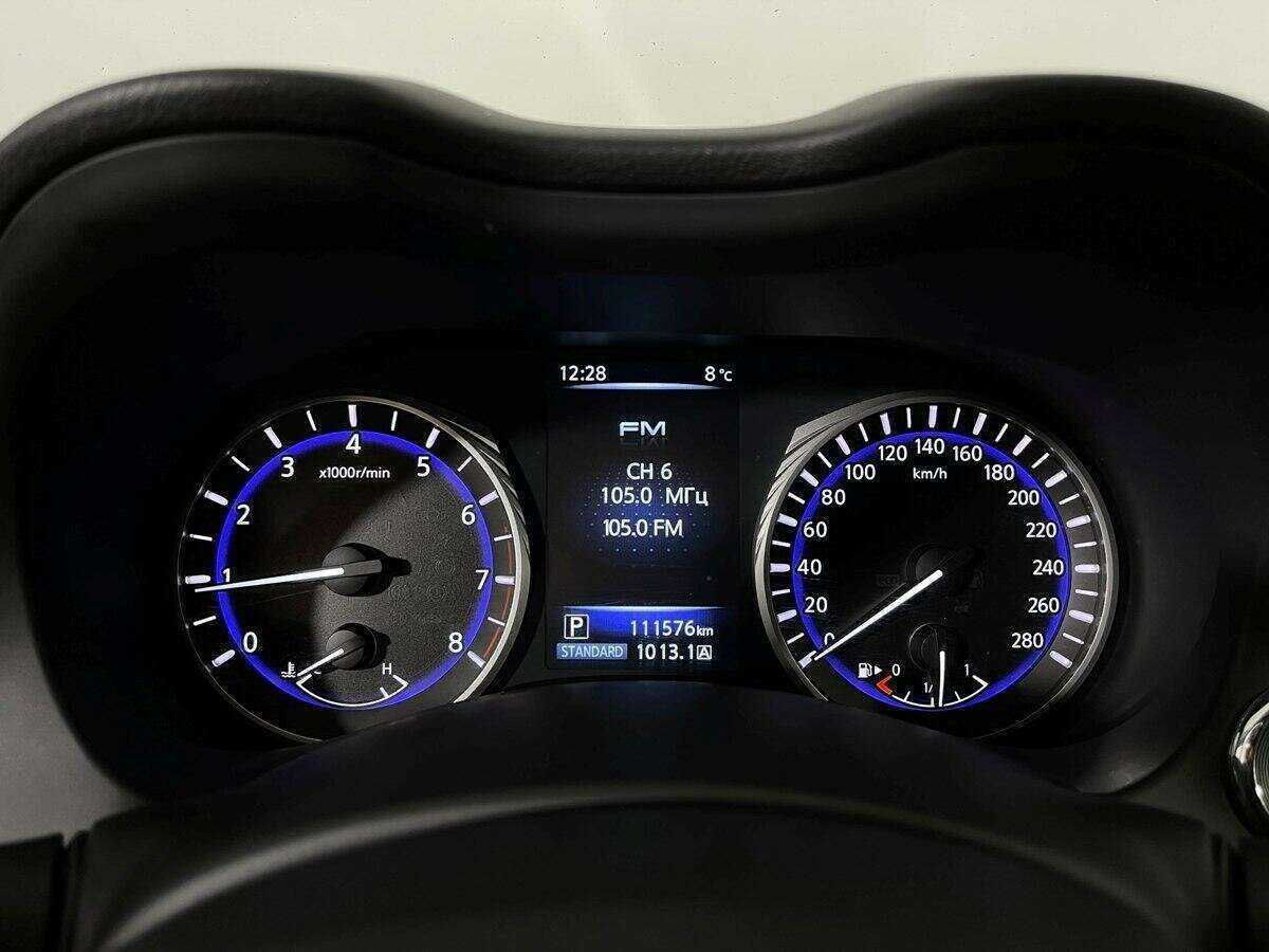 Купить Infiniti Q50, 2015, 111 573 км, фото №9