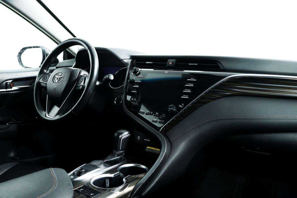 Купить Toyota Camry, 2018, 129 817 км, фото №9