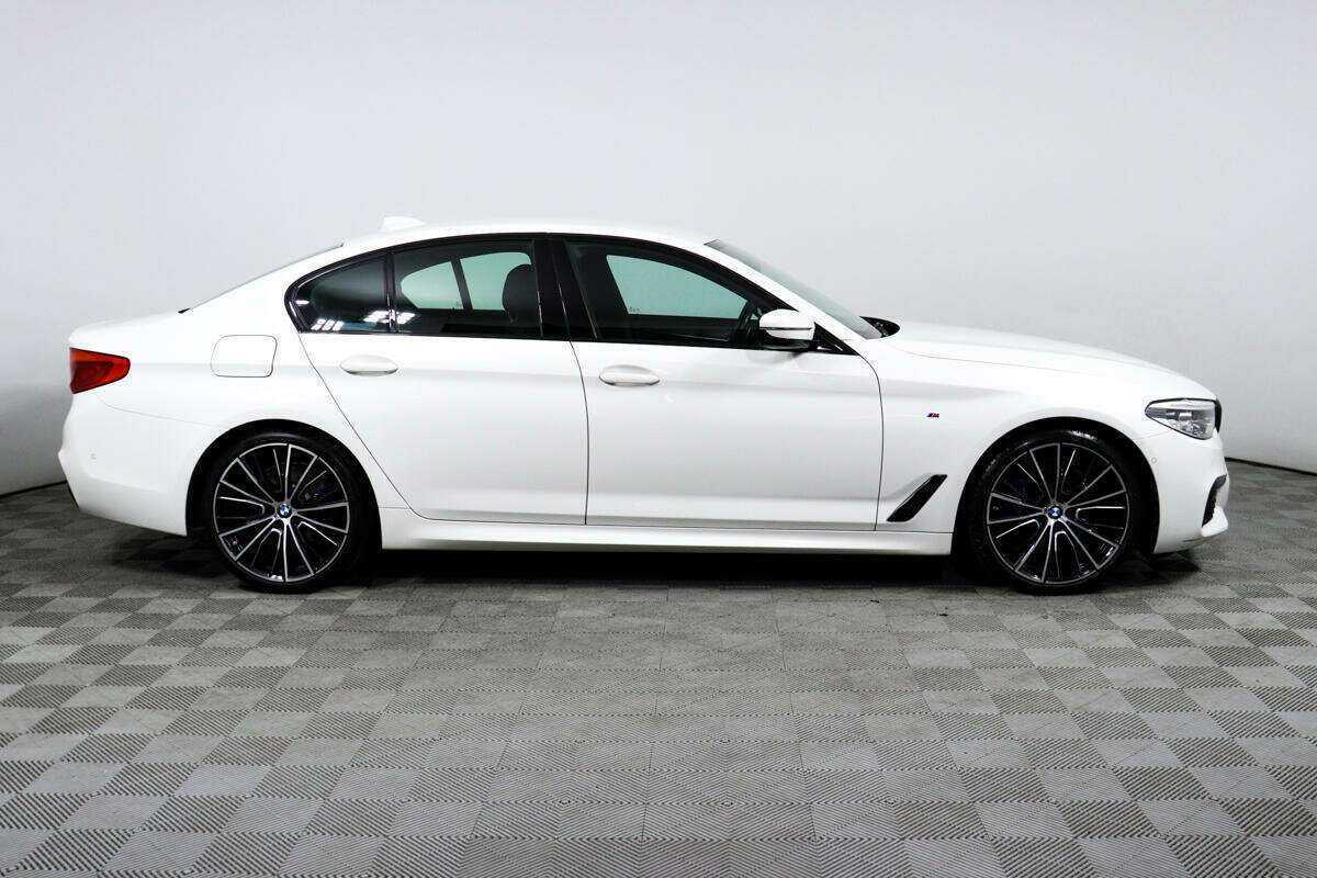 Купить BMW 5 серии 530i xDrive, 2019, 84 352 км, фото №4