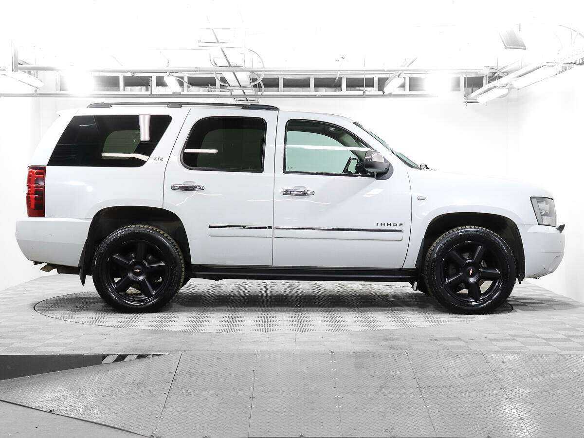 Купить Chevrolet Tahoe 6AT, 2011, 237 394 км, фото №4