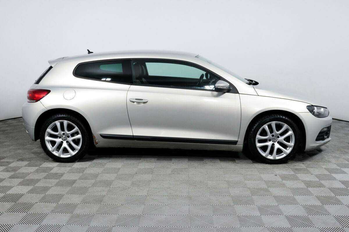 Купить Volkswagen Scirocco, 2009, 136 510 км, фото №4