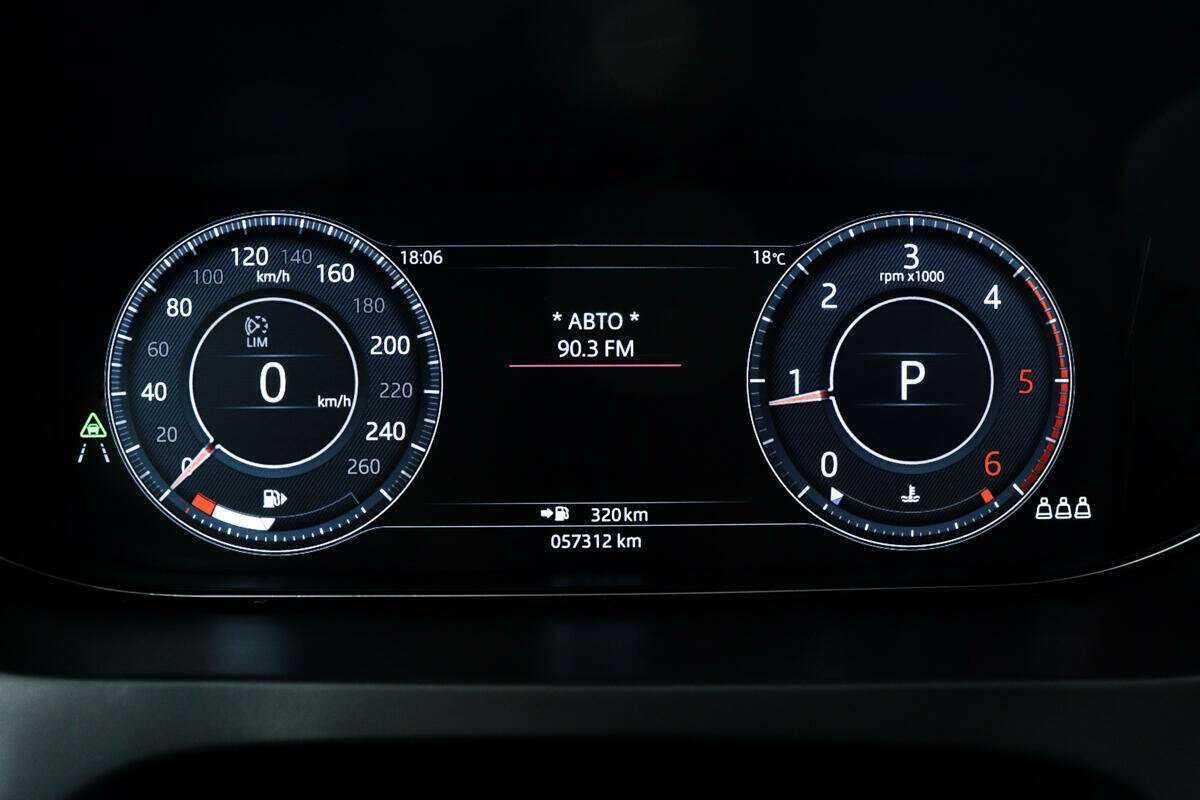 Купить Jaguar E-Pace, 2019, 57 312 км, фото №10