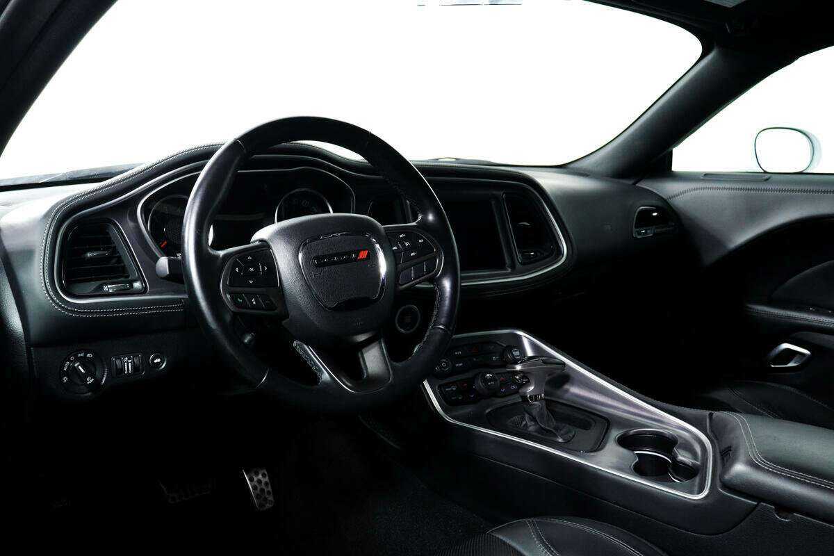 Купить Dodge Challenger, 2020, 31 000 км, фото №12