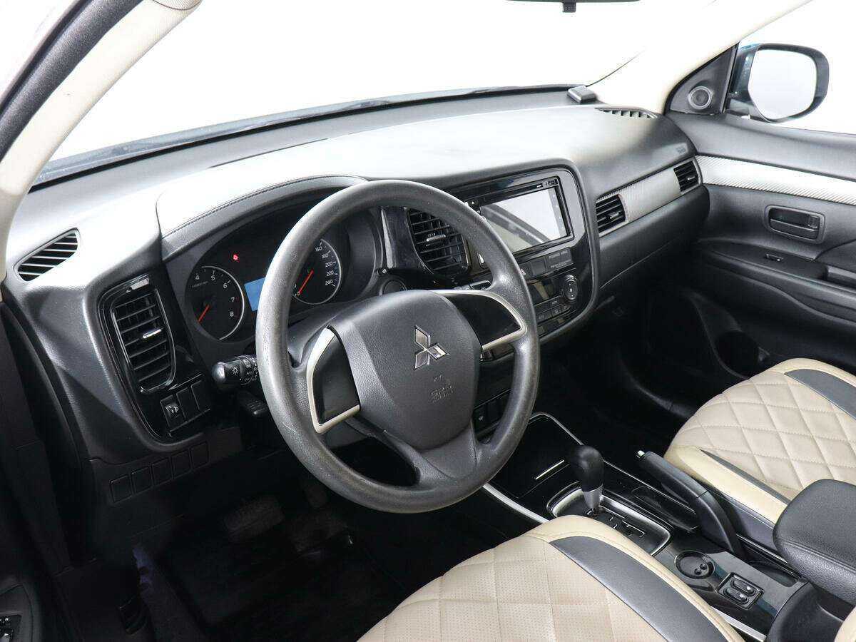 Купить Mitsubishi Outlander, 2017, 188 006 км, фото №9