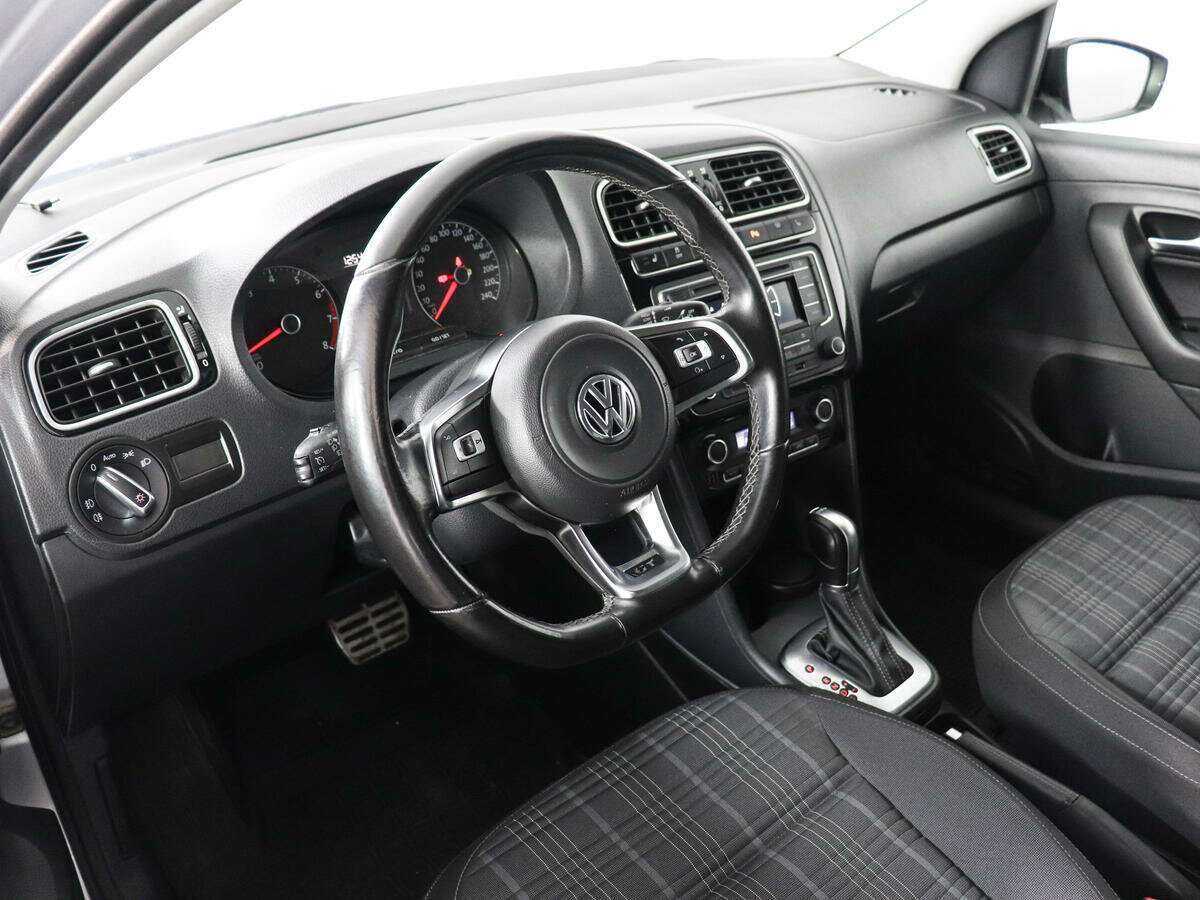 Купить Volkswagen Polo, 2017, 120 049 км, фото №8