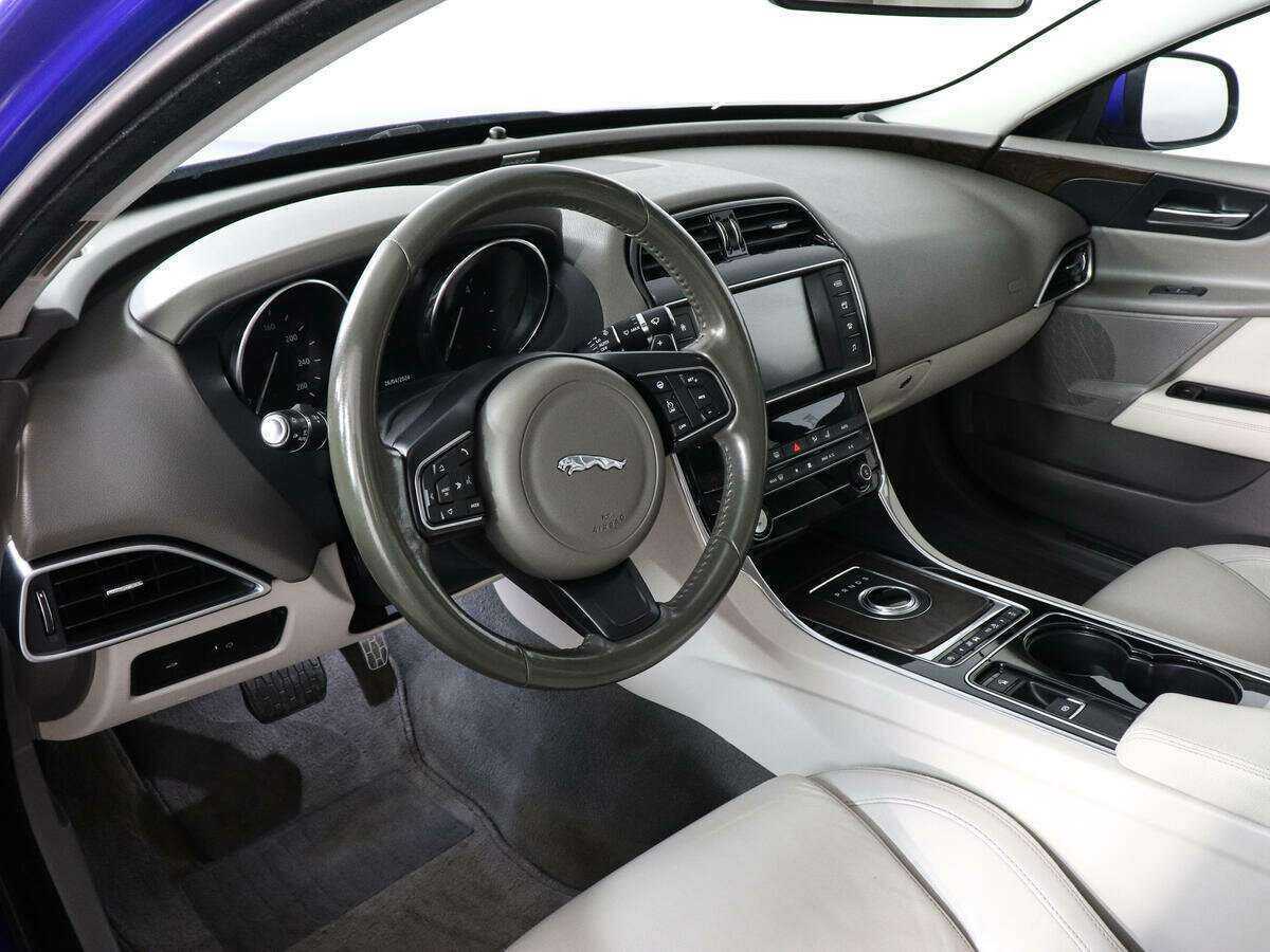 Купить Jaguar XE, 2016, 142 000 км, фото №7