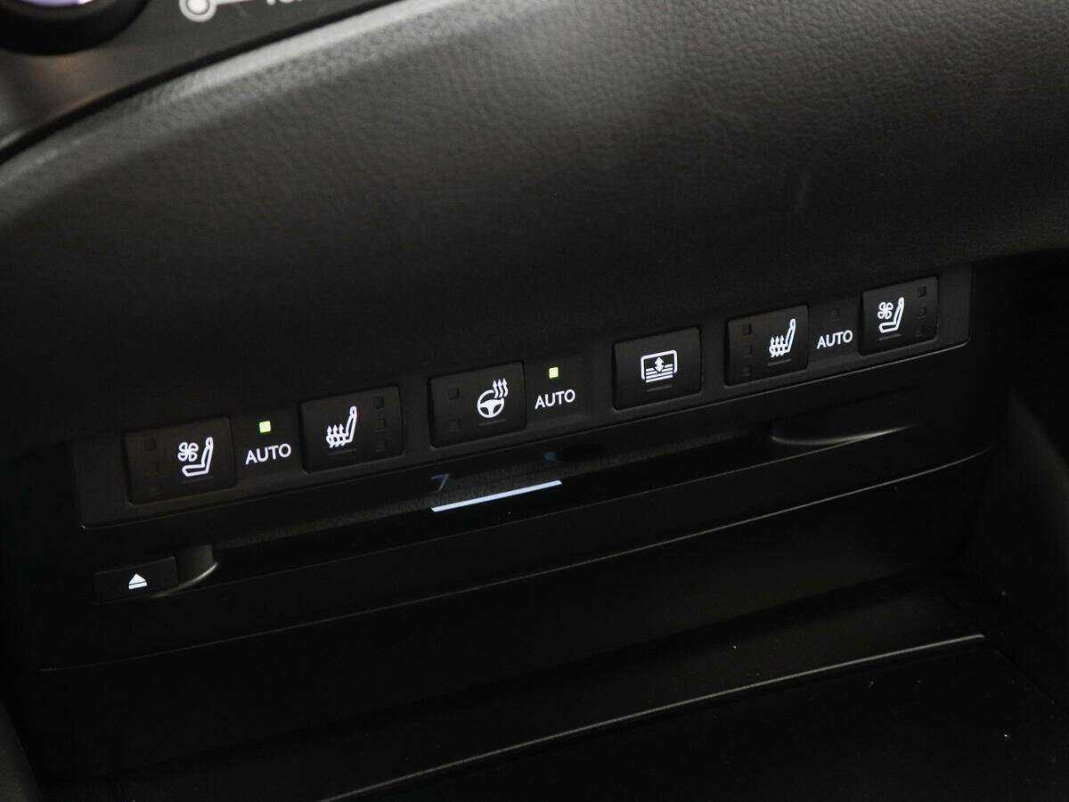 Купить Lexus ES 250, 2019, 71 650 км, фото №19