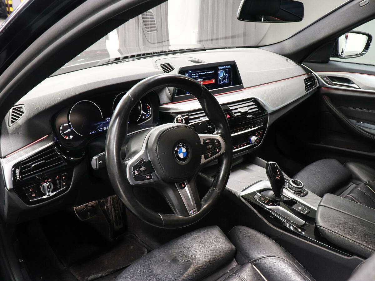 Купить BMW 5 серии 520d xDrive, 2017, 79 587 км, фото №8