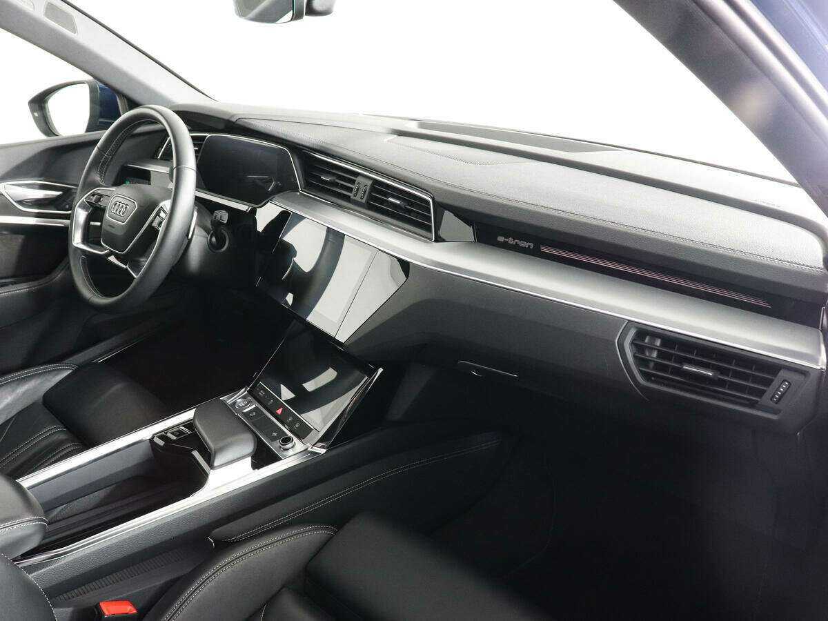 Купить Audi e-tron 55, 2020, 70 009 км, фото №10