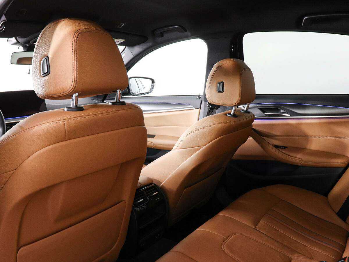 Купить BMW 5 серии 530i xDrive, 2021, 47 042 км, фото №10