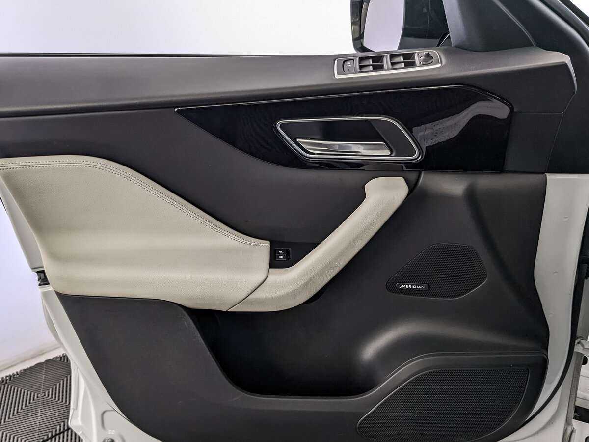 Купить Jaguar F-Pace, 2017, 62 504 км, фото №15