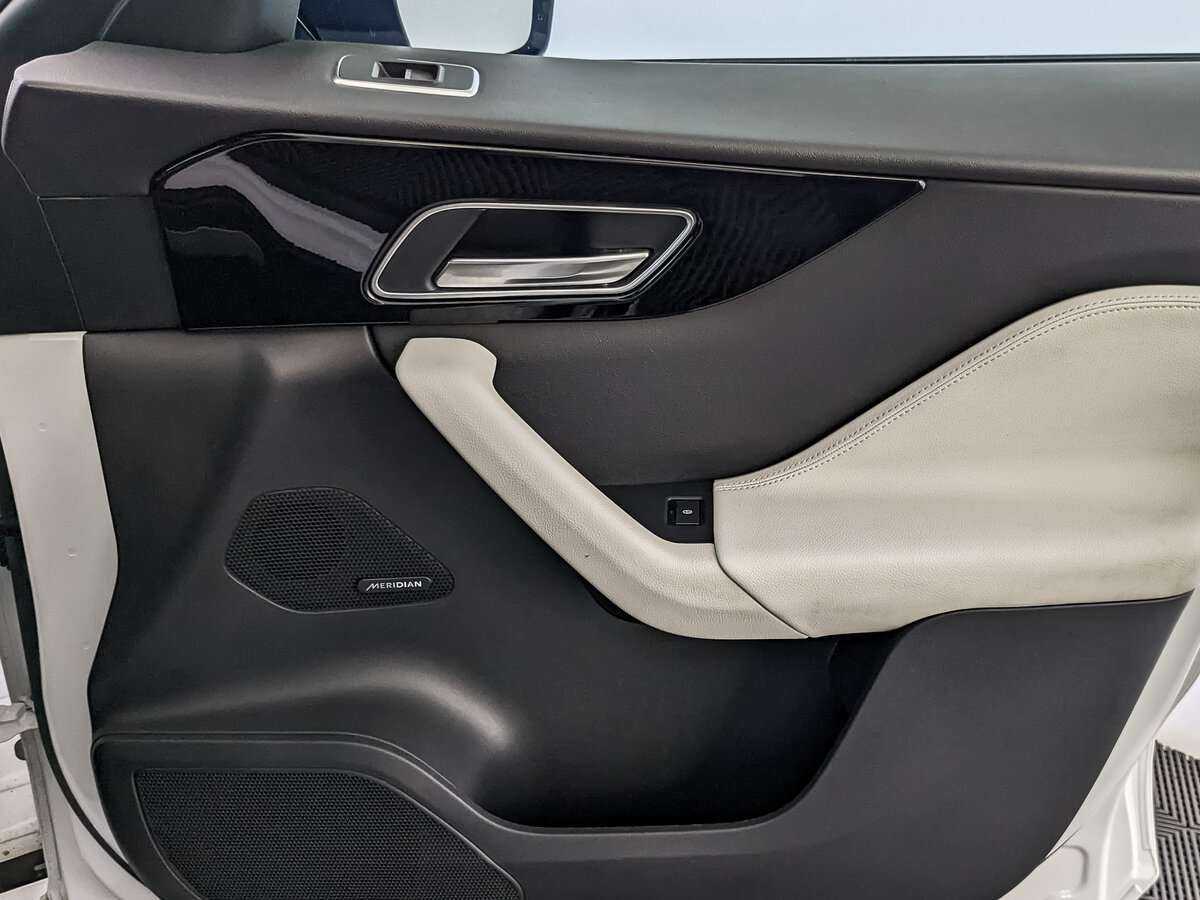 Купить Jaguar F-Pace, 2017, 62 504 км, фото №21