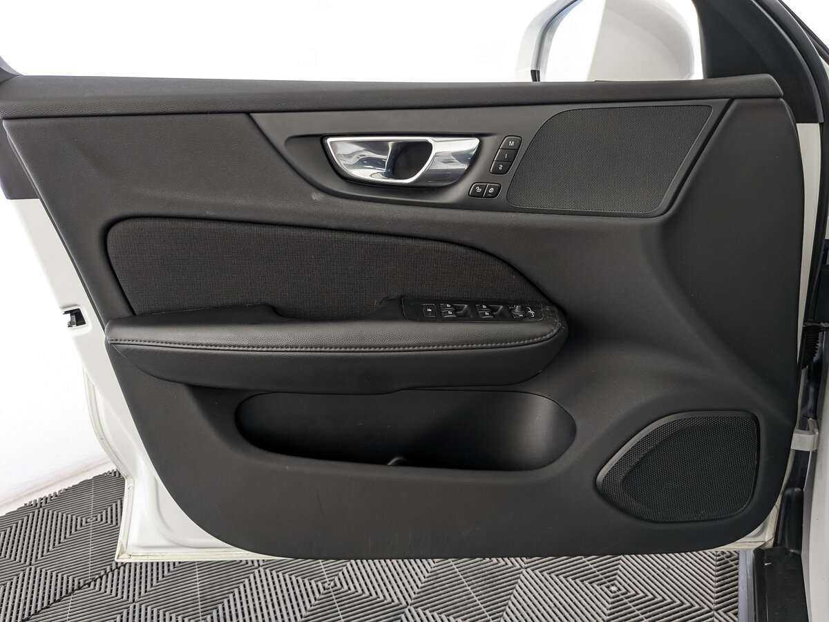 Купить Volvo V60 Cross Country, 2021, 24 957 км, фото №14