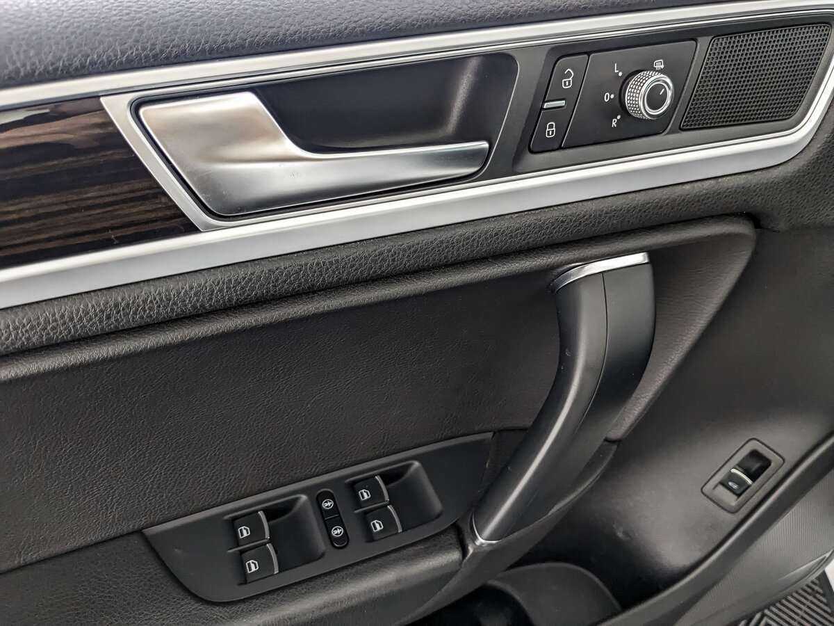Купить Volkswagen Touareg, 2017, 111 483 км, фото №25