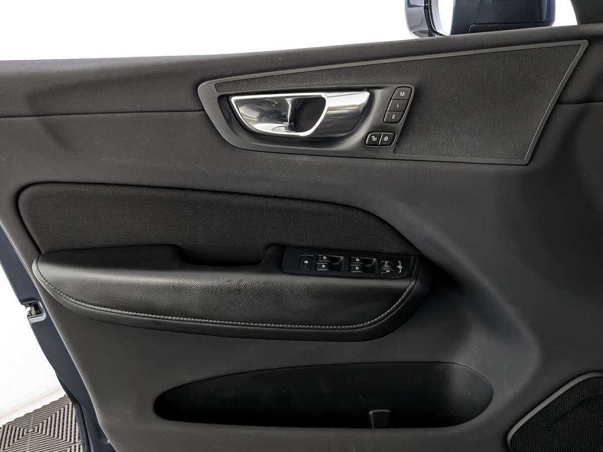 Купить Volvo XC60, 2019, 68 500 км, фото №15