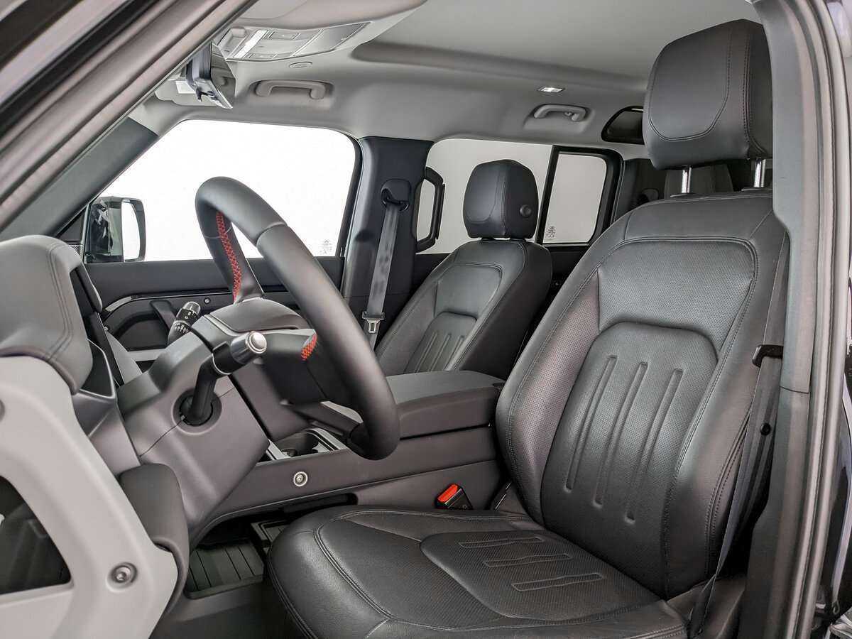Купить Land Rover Defender 110, 2021, 71 334 км, фото №14