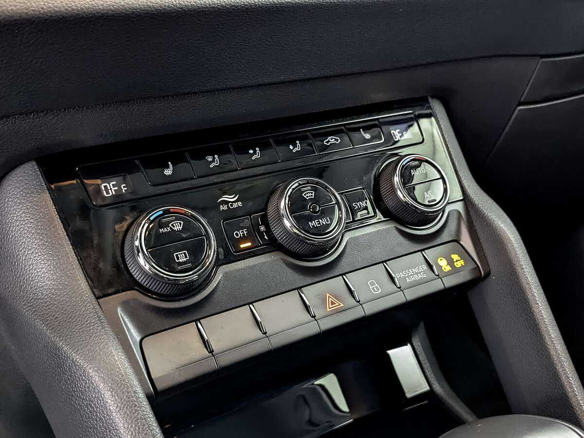 Купить Skoda Karoq, 2022, 40 879 км, фото №17