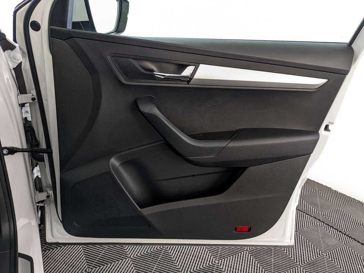 Купить Skoda Karoq, 2022, 40 879 км, фото №21