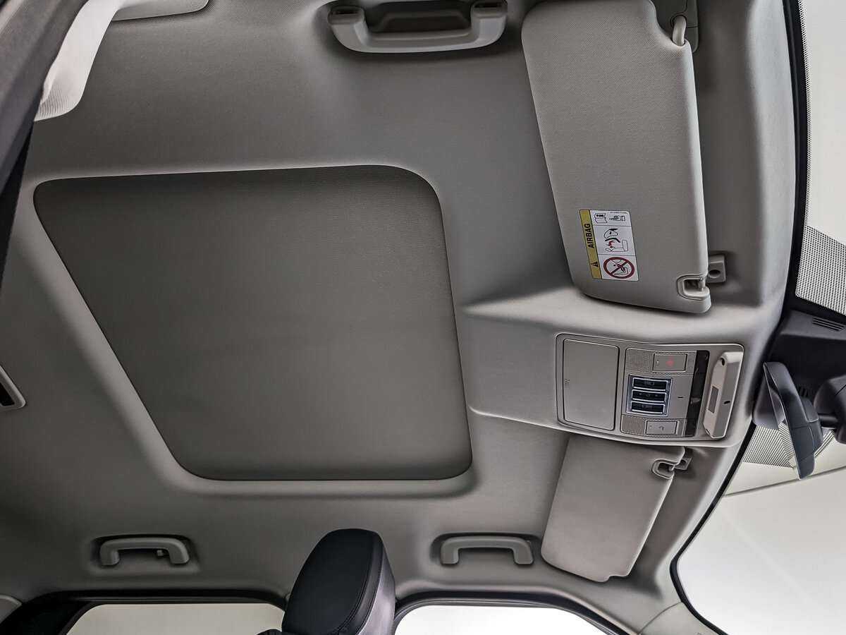 Купить Land Rover Discovery, 2018, 140 603 км, фото №16