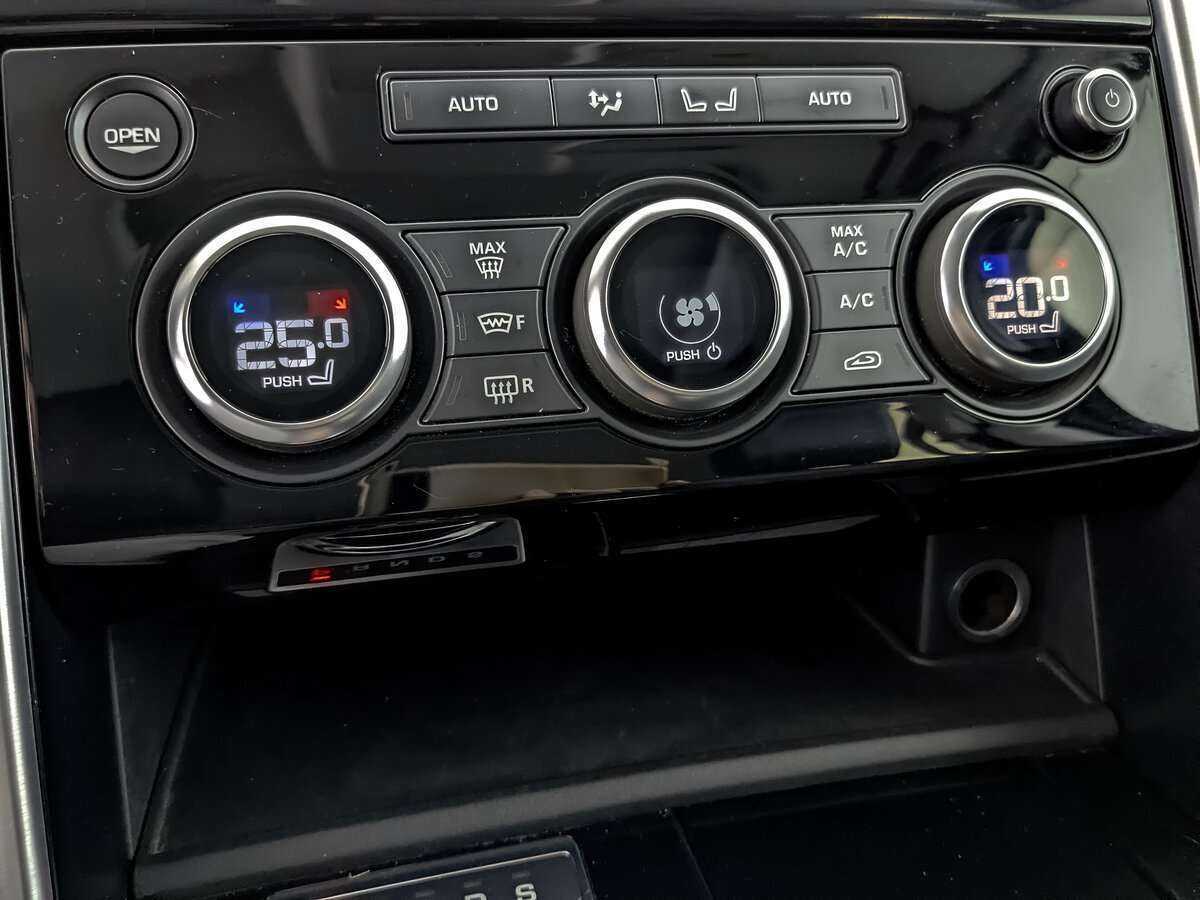 Купить Land Rover Discovery, 2018, 140 603 км, фото №22