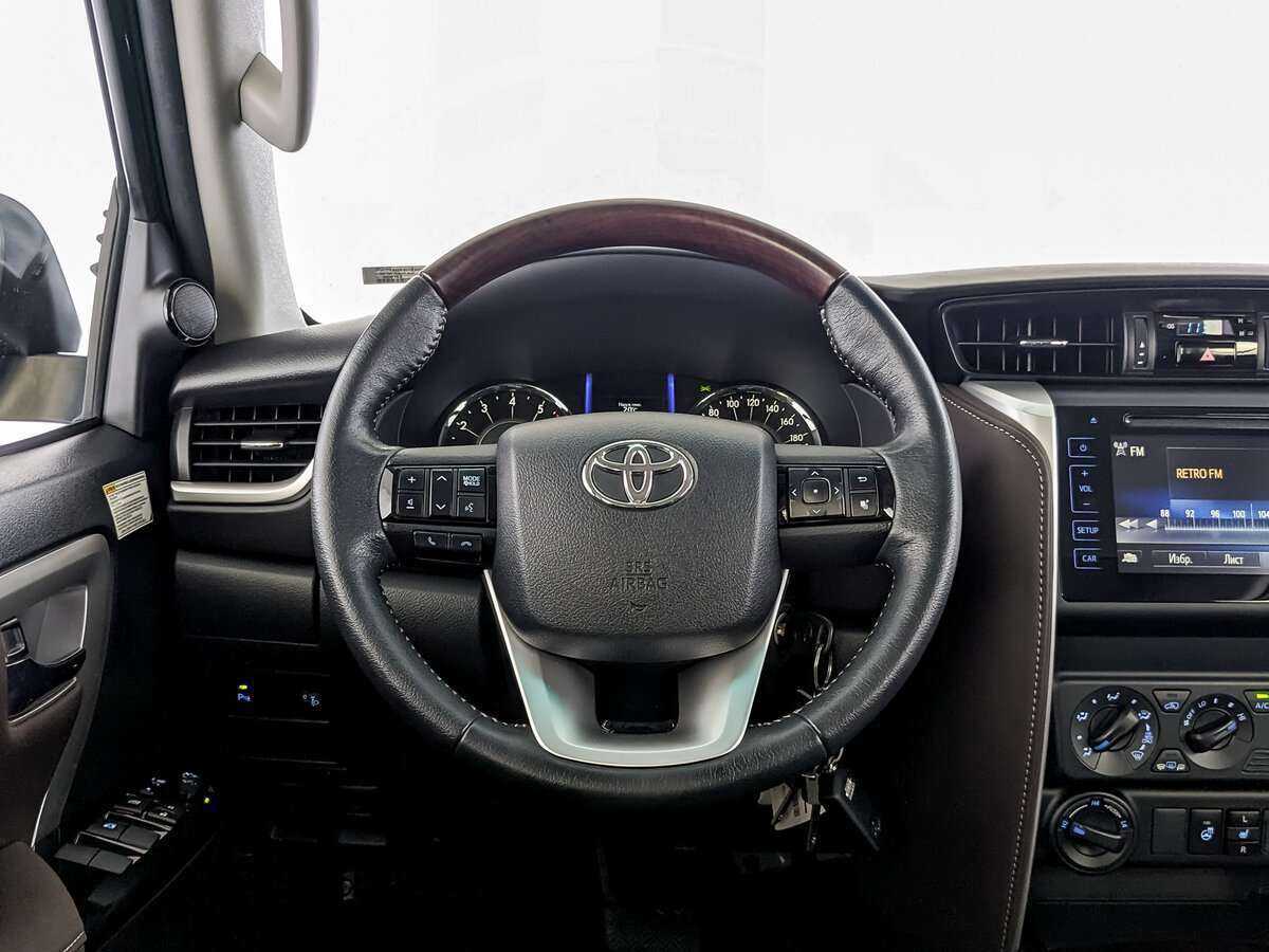 Купить Toyota Fortuner, 2018, 57 388 км, фото №17